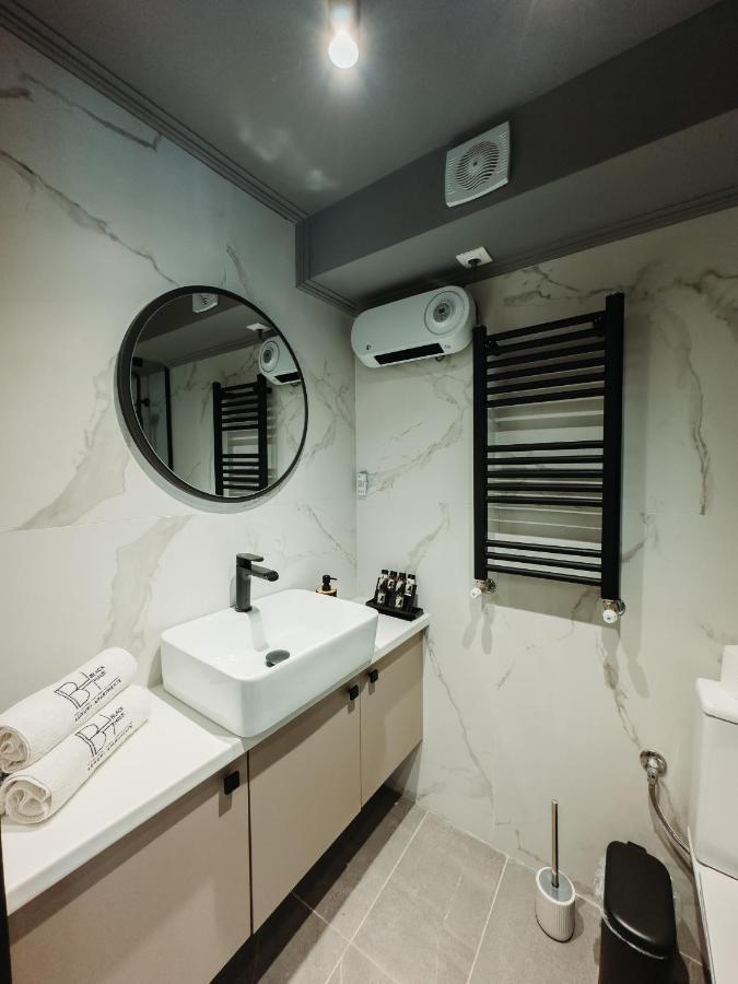 Blackhaus Family And Friends Deluxe Apartment Thessaloniki Buitenkant foto