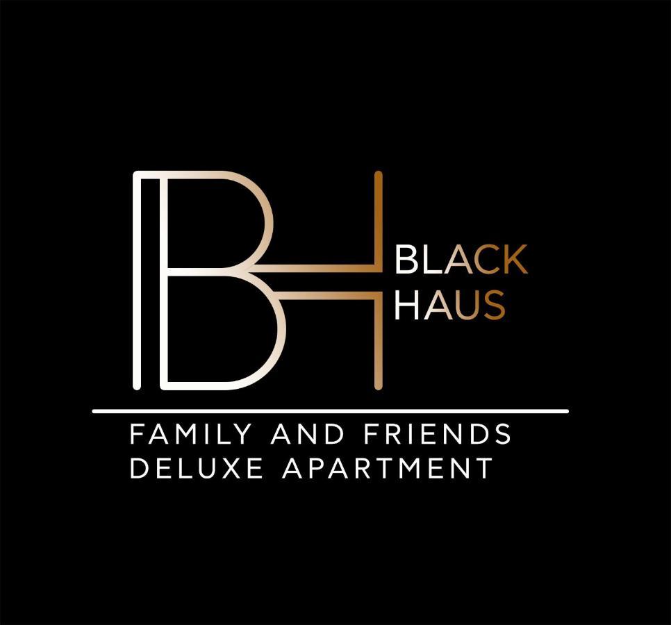 Blackhaus Family And Friends Deluxe Apartment Thessaloniki Buitenkant foto